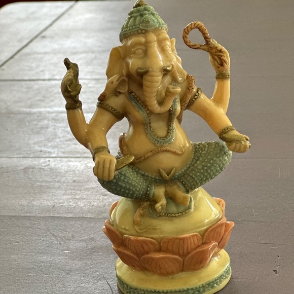 Ganesh Feux Ivory (resin)  Statue - Picture 2 of 6